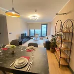 Luxury Fully Equipped 2br 2ba By Siena דירה