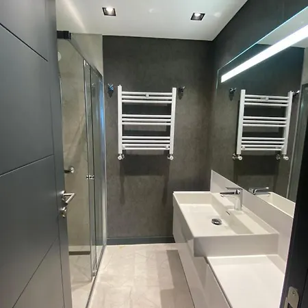 Luxury Fully Equipped 2br 2ba By Siena Isztambul